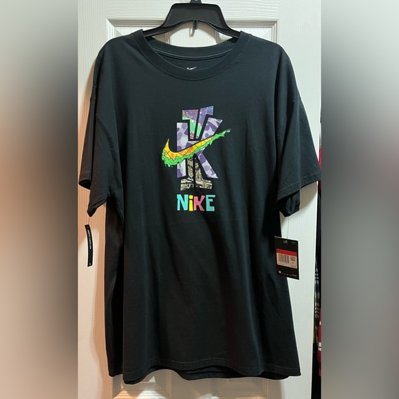 Nike Other - NWT Men’s Nike Kyrie Basketball shirt, size L